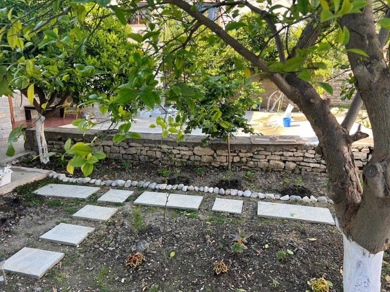 Berat Private Room In Haxhialiu Villa Exterior photo